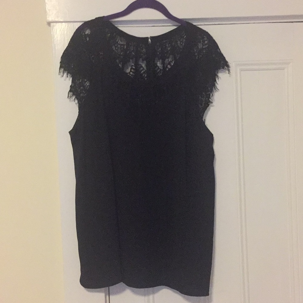 3XL Truely Poppy Black blouse with lace